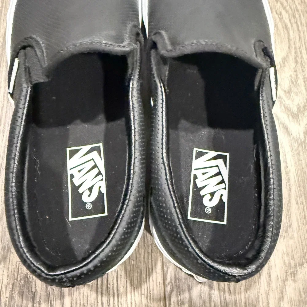 Vans Asher Slip On Black Perforated Leather Sneakers Mens 8.5 Womens 10 New